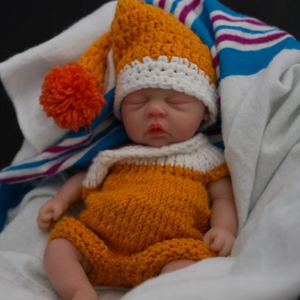 21384-095ff6.jpg 7" Micro Preemie Lifelike Silicone Baby Dolls - "Sarah" and "Theo" - Realistic Mini Newborn Dolls for Children - Image 4