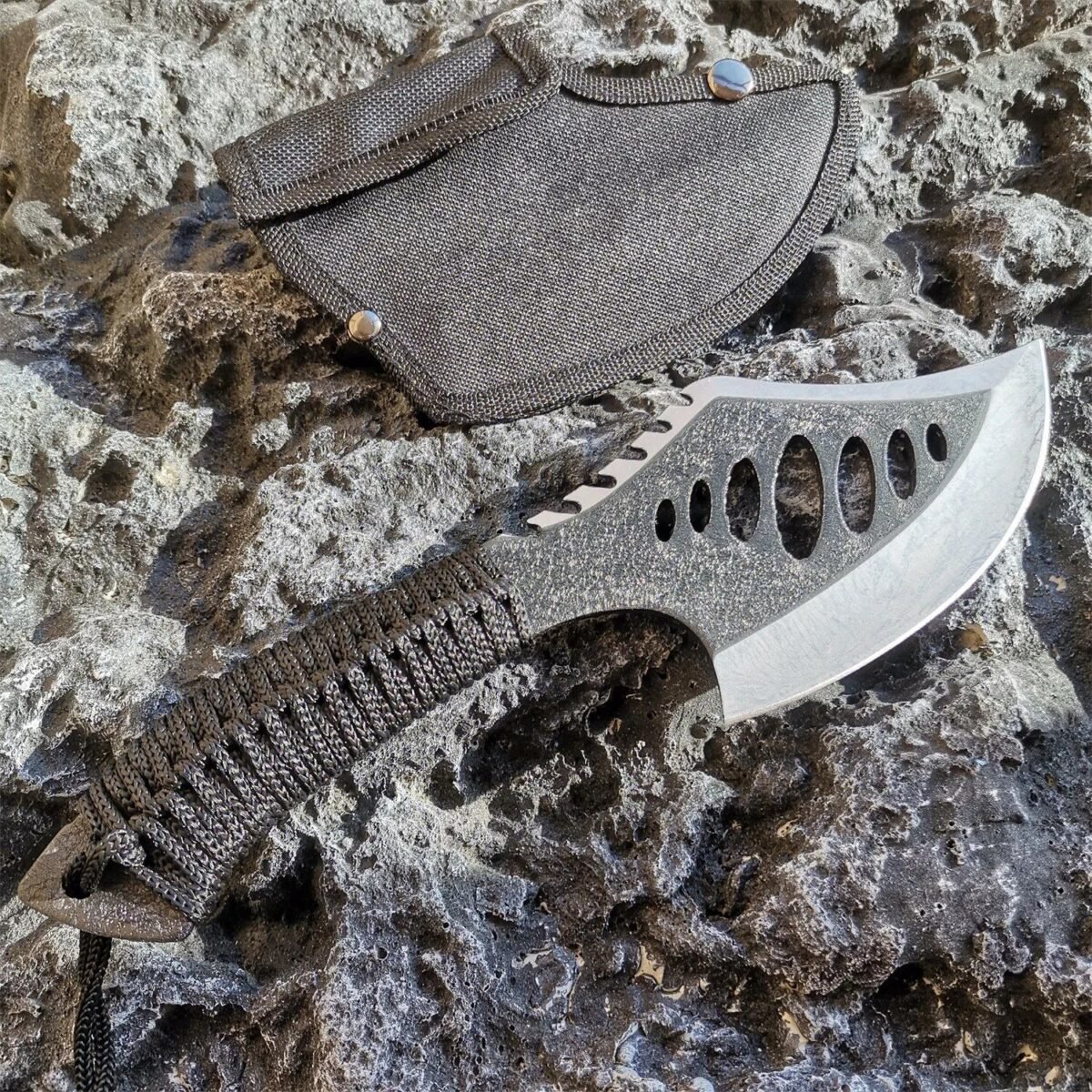 Versatile Outdoor Camping Axe - Image 3