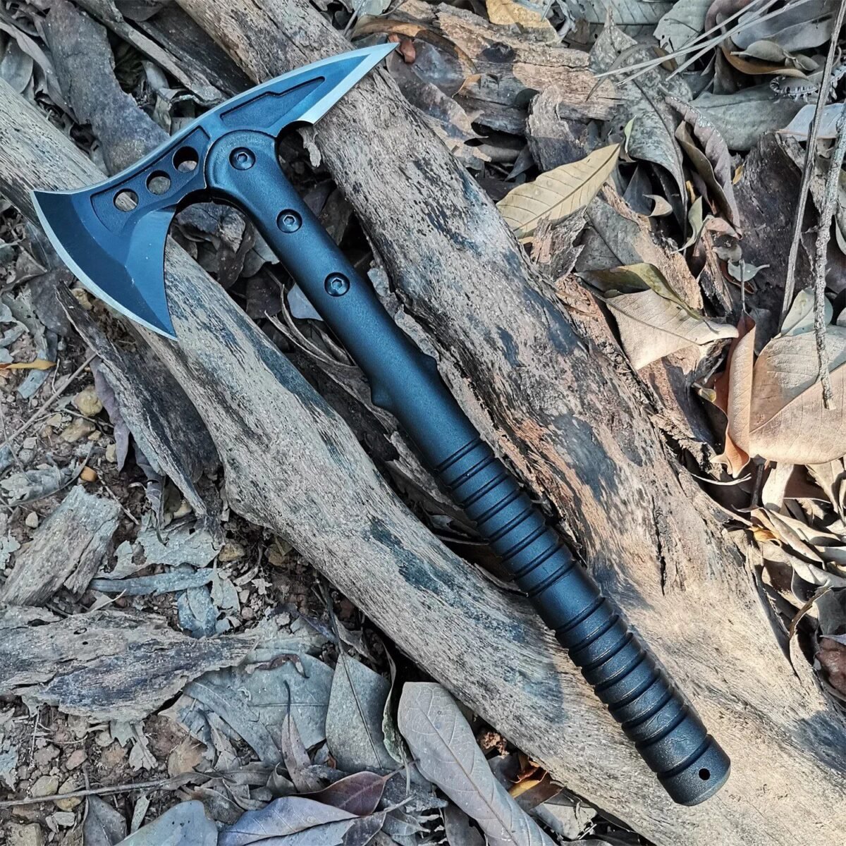 Ultimate Outdoor Survival Axe - Image 2