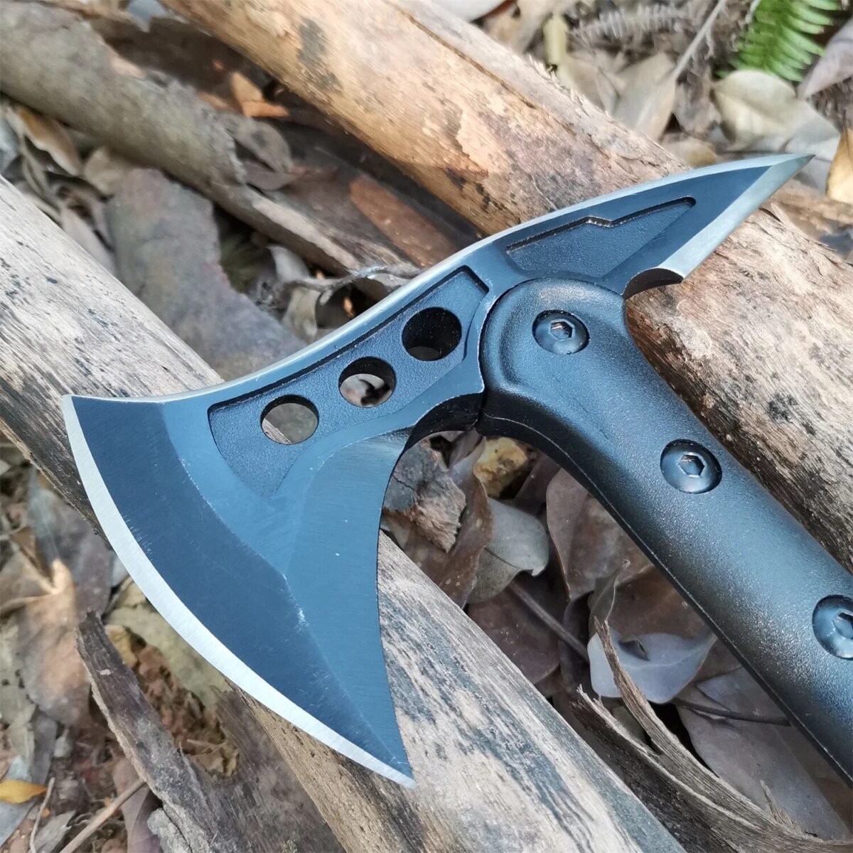 Ultimate Outdoor Survival Axe - Image 3