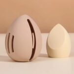Compact Silicone Makeup Sponge Holder - Dustproof and Breathable Beauty Blender Case - Image 3