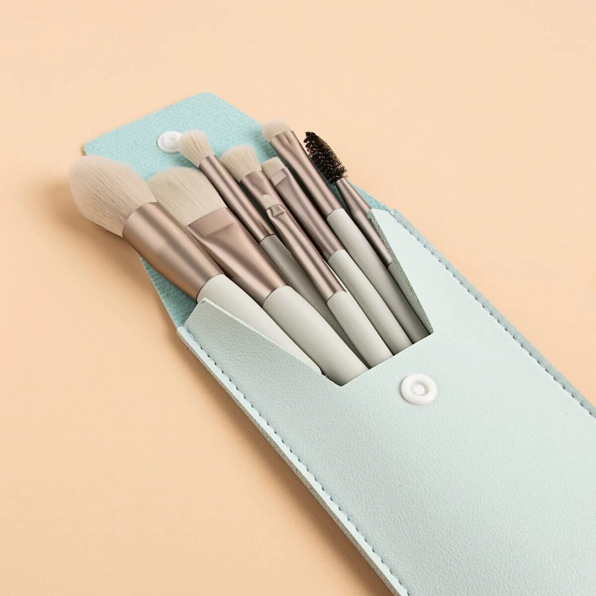 8-Piece Mini Travel Makeup Brush Set: Essential for Every Beauty On-The-Go - Image 6
