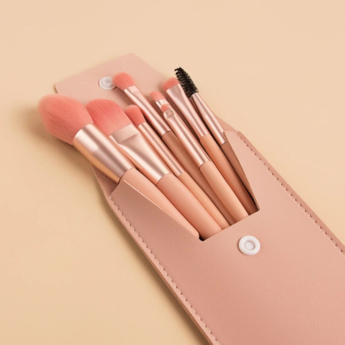 8-Piece Mini Travel Makeup Brush Set: Essential for Every Beauty On-The-Go - Image 4