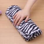 Luxurious Plush & Sponge Nail Art Hand Cushion: Comfortable Manicure Hand Rest Pillow - Image 3