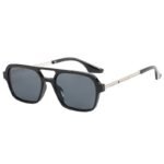Chic Vintage Square Sunglasses - Image 3