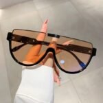 Trendy Half-Frame Oversized Sunglasses - Vintage Punk Style for Women and Men - Image 3