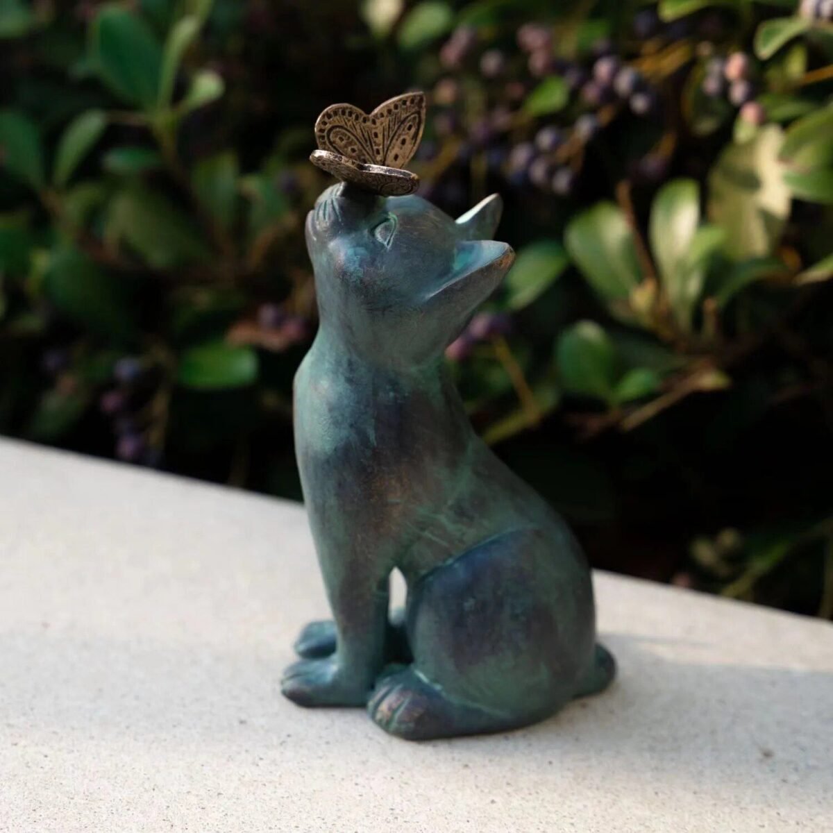 Charming Resin Cat & Butterfly Statue - Image 3